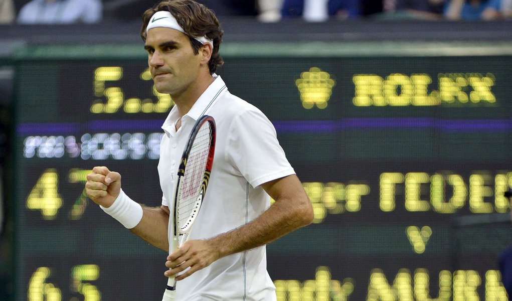 Federer vence em Wimbledon e bate todos os recordes