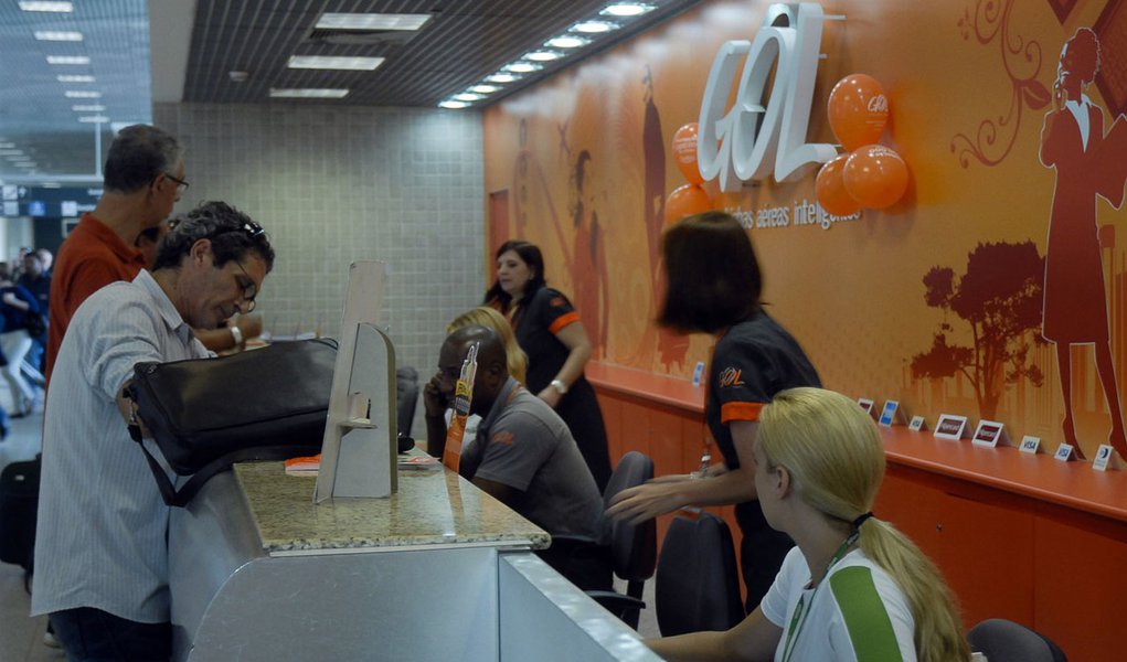 Gol será multada se não reembolsar passageiros da Webjet