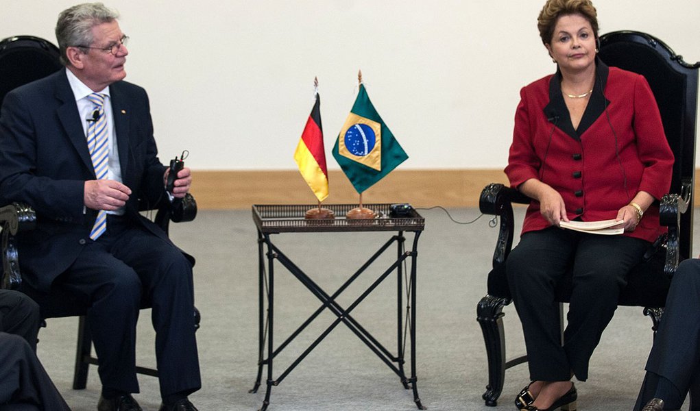 Dilma pede ajuda da Alemanha para Comissão da Verdade