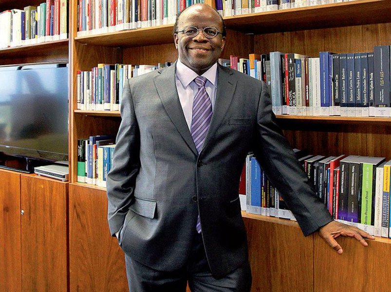 Folha espera que Barbosa mude seu comportamento