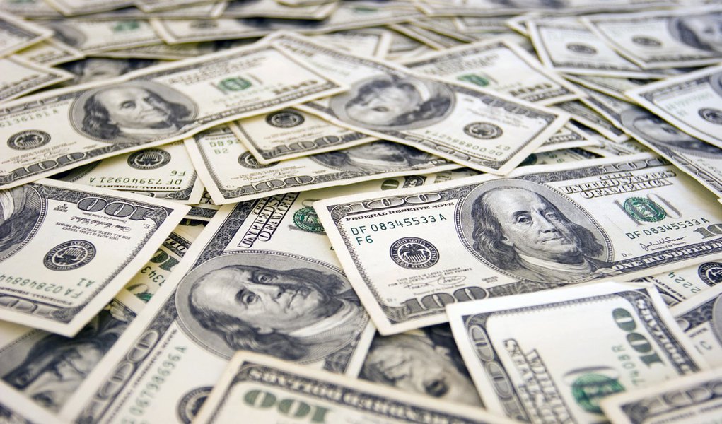 Investimento estrangeiro no Brasil bate recorde em outubro