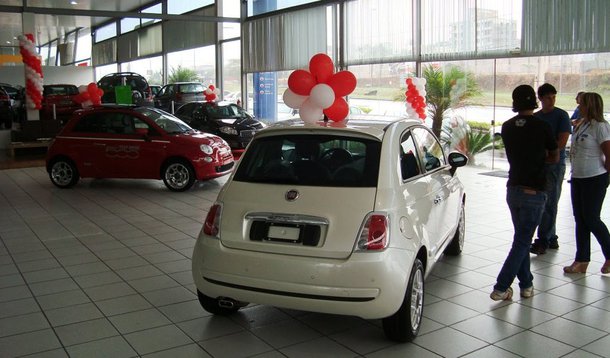 Com redução do IPI para carros, inflação desacelera