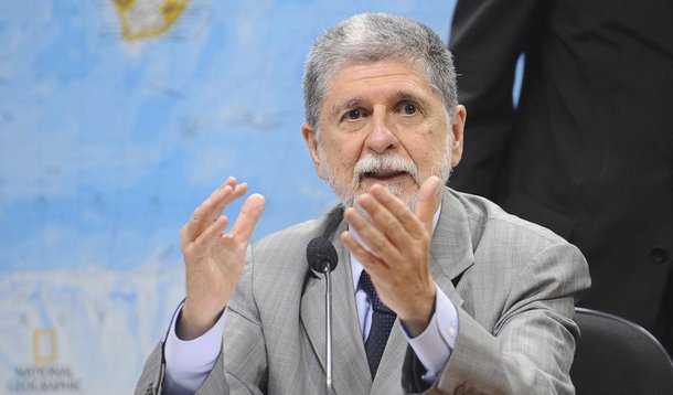 Amorim quer ampliar cooperação em defesa na América do Sul