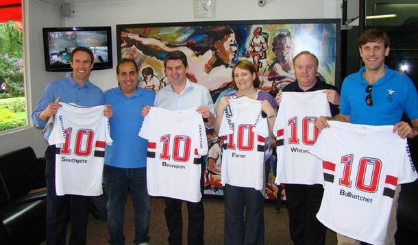 Federação Inglesa visita CT da Barra Funda visando 2014