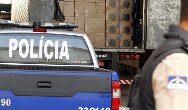 Policiais reagem contra suspensão das férias