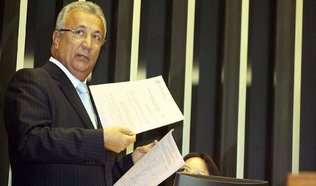 “Amorim utilizou Proinveste para maltratar e humilhar o povo”
