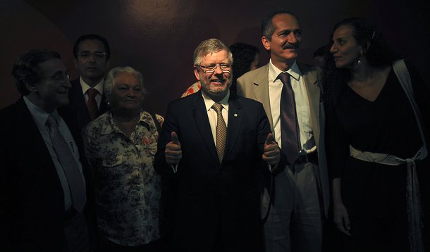 Crise na base do governo cai no colo de Marco Maia