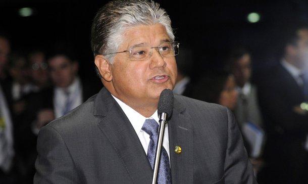 Clésio: "Petrobras deve investir mais em Minas"
