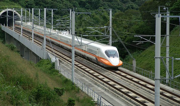 Data do leilão e custo do trem-bala são alterados