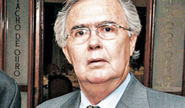 Ex-marido de Dilma complica vida de Pimentel