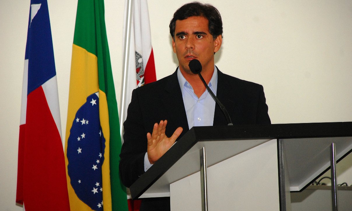Deputado expõe "abandono" do governo a Jequié