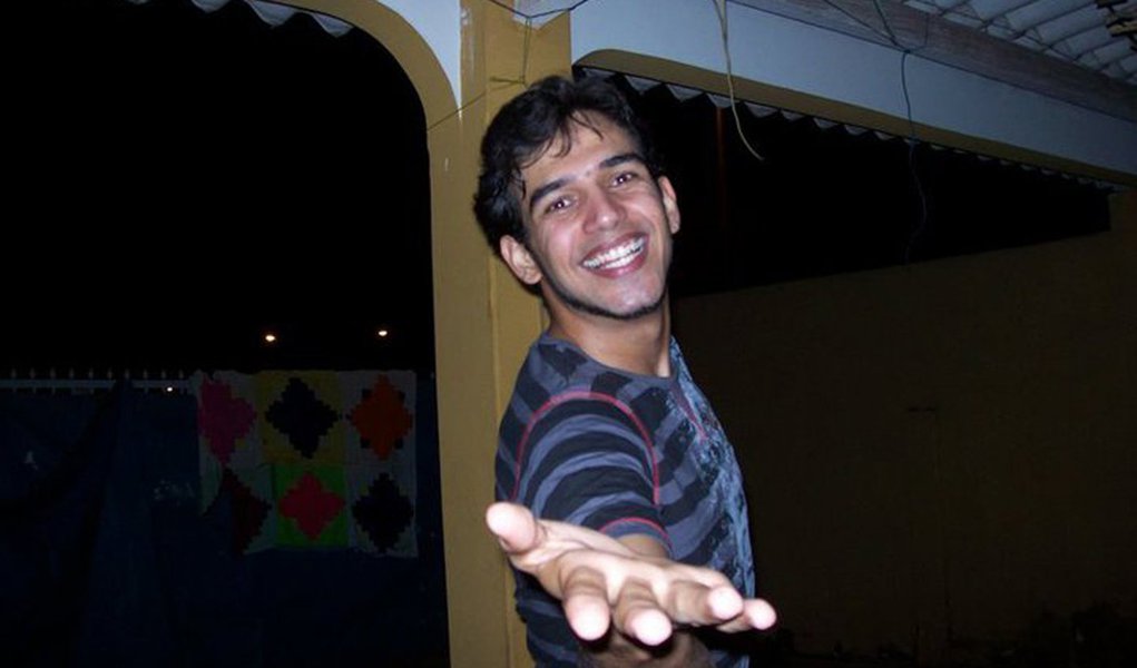 Jornalista é morto em suposto crime homofóbico