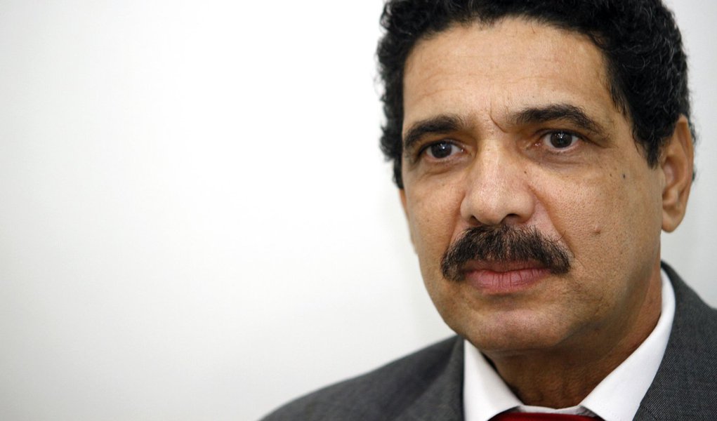 João Paulo, por enquanto, escolhe o silêncio