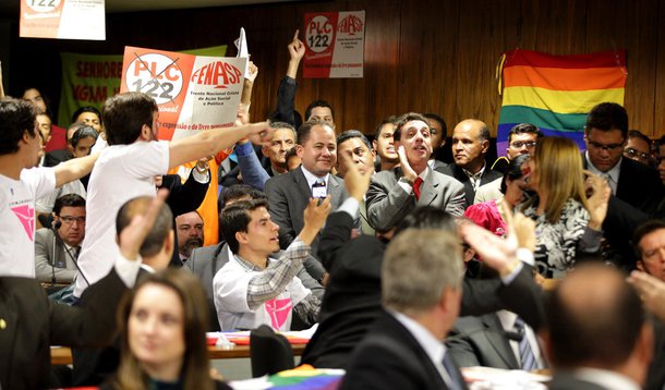 Criminaliz​ação da homofobia tem votação adiada