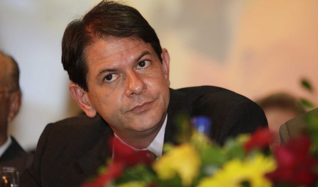 Para PSB, Cid deveria evitar discussões pelos jornais