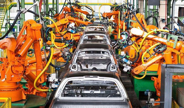 Produção industrial registra terceira queda mensal seguida