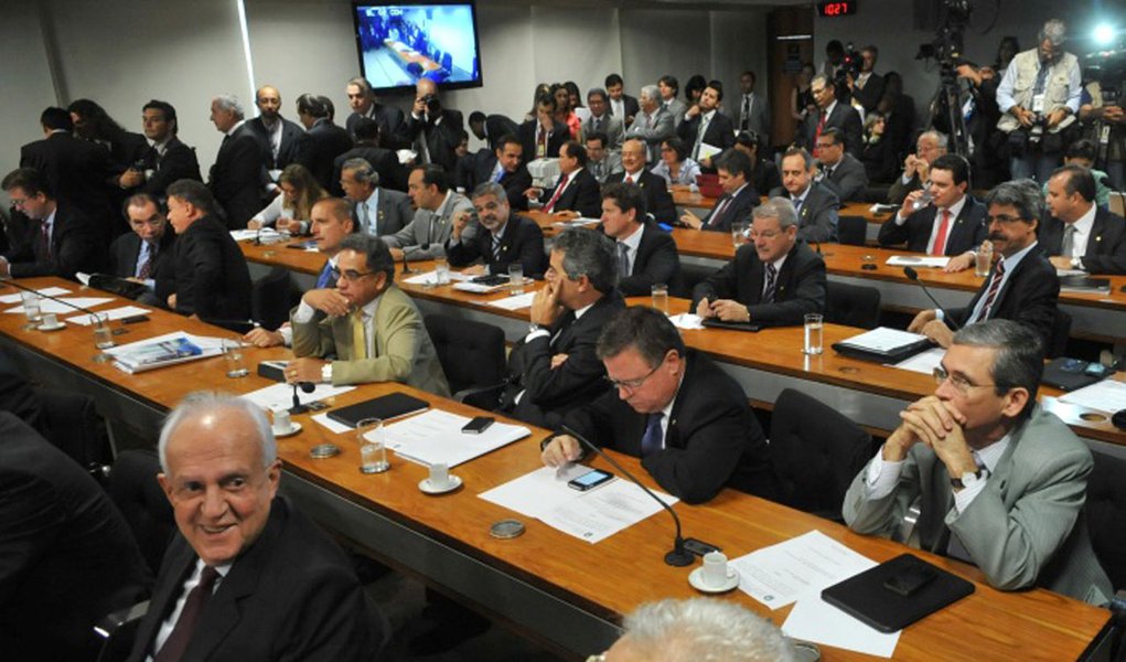 De quatro depoimentos previstos na CPI, apenas um deve ocorrer