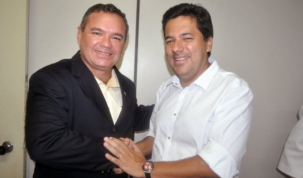 DEM e PMN selam aliança e lançam Mendonça como candidato