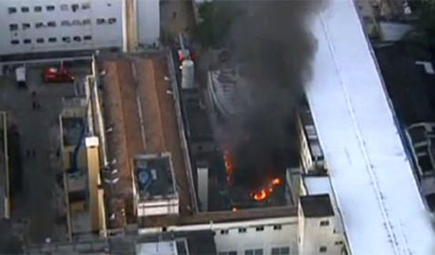 Hospital pega fogo no Rio de Janeiro 