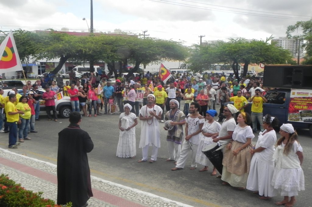 15 mil servidores do Estado entram em greve na segunda