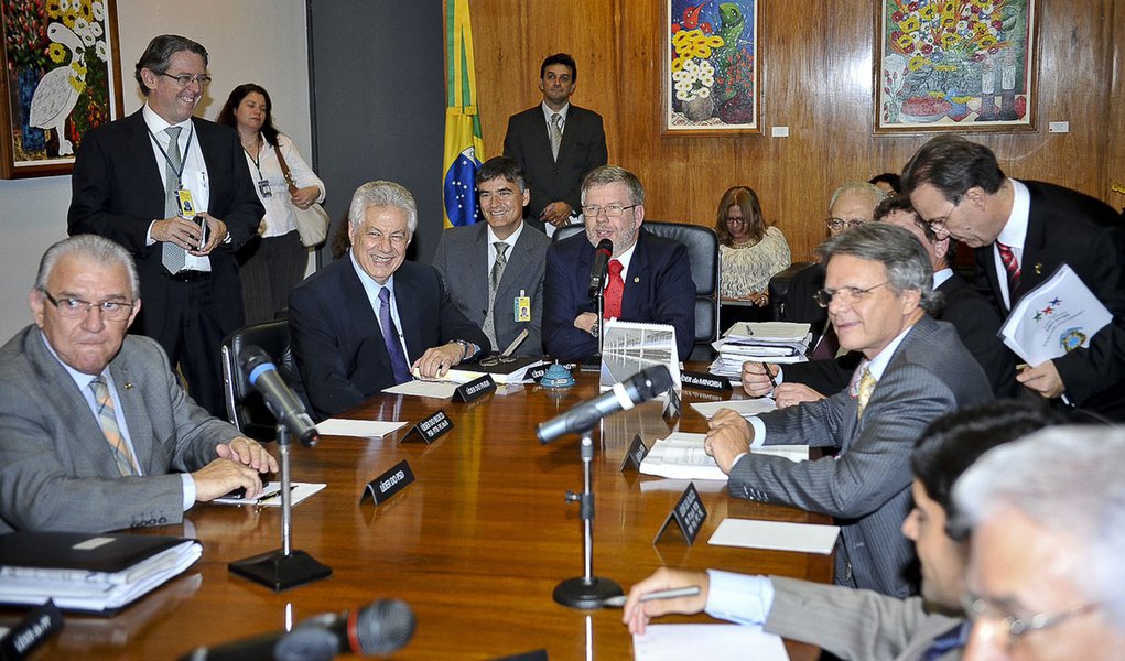 Impasse sobre Código Florestal adia votação da Lei da Copa