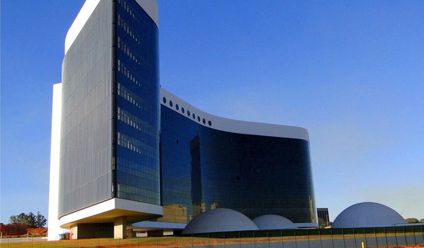 TSE inaugura palácio de R$ 327 mi para 7 juízes