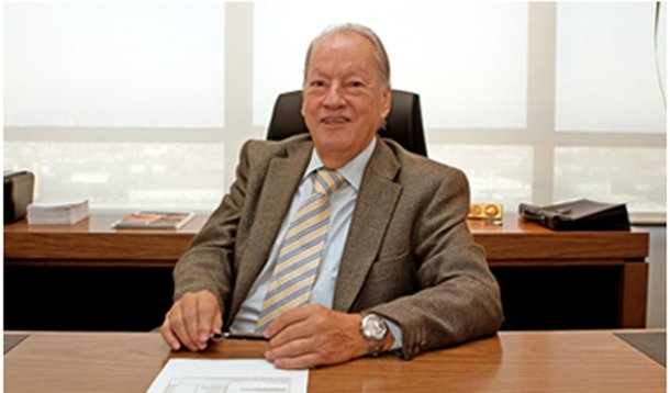 Empresário beneficia Teixeira e fatura pacotes para Copa