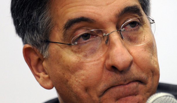 Pimentel, o mais próximo de Dilma, é o novo alvo