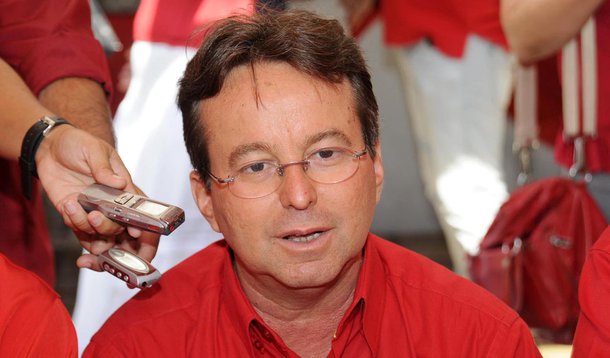 João da Costa cria facção e amplia racha no PT