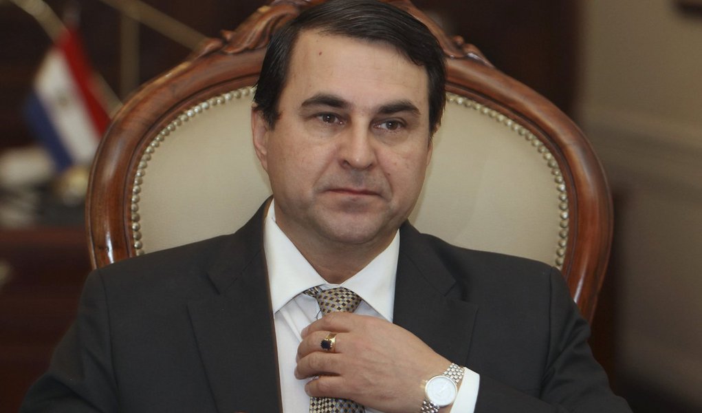 Fora do Mercosul até abril, Paraguai é suspenso da Unasul