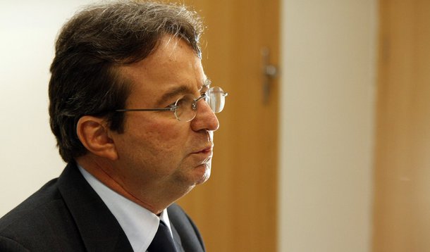 João da Costa aposta em política de boa vizinhança