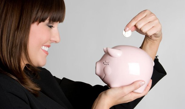 Dinheiro extra do 13º estimula virada financeira