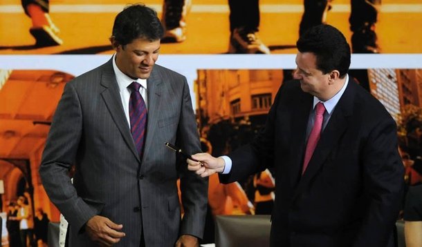 Haddad corta R$ 350 mi em contratos herdados de Kassab