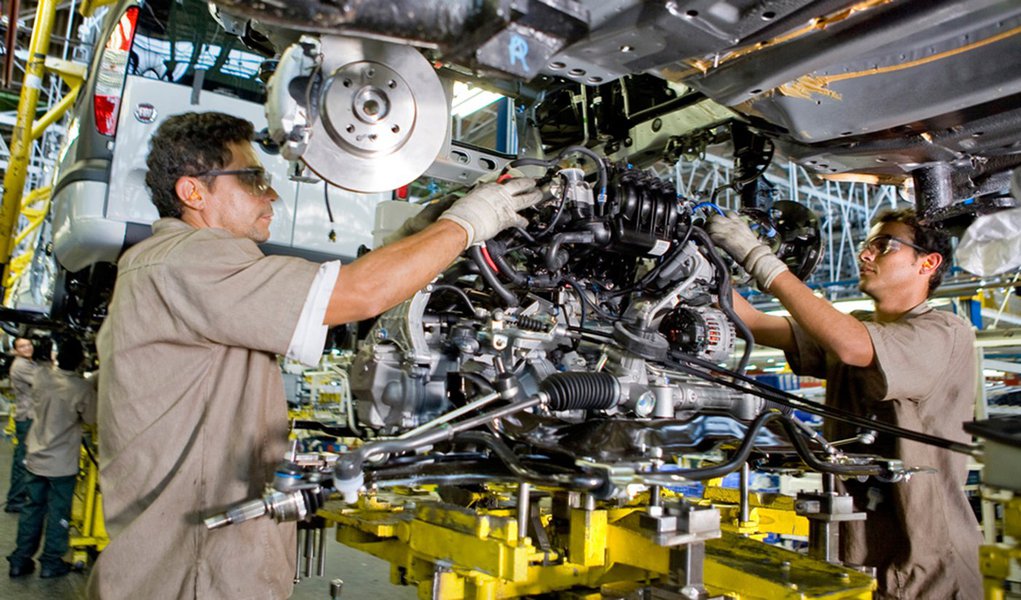 Fiat anuncia: vai investir R$15 bi no Brasil até 2016