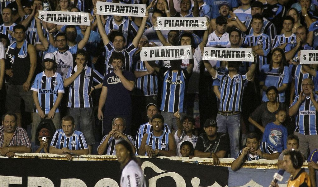 Aos gritos de "pilantra", R49 ajuda Galo a ser líder