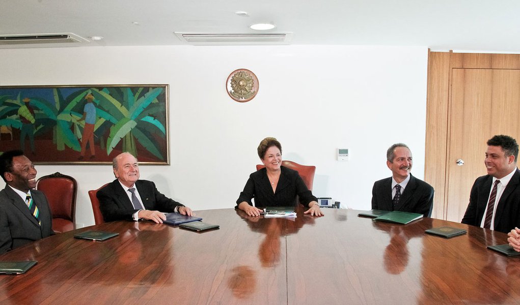 Em paz, Dilma e Blatter podem até tomar um chope