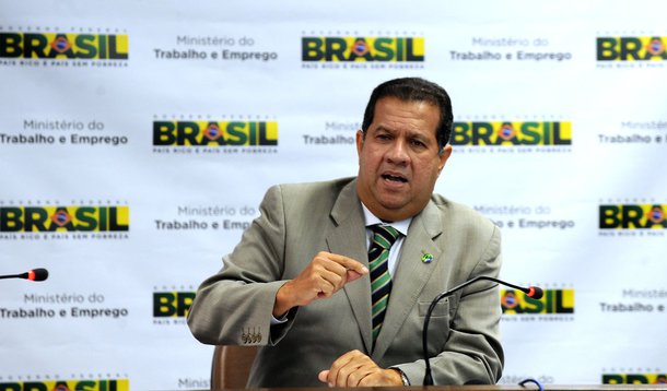 Lupi só voltará à presidência do PDT em janeiro