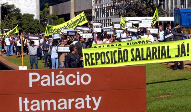 Greve no Itamaraty continua e já atinge 125 postos no exterior