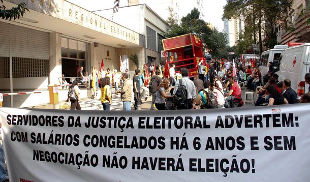 TRE entra em greve e ameaça registro de candidatos