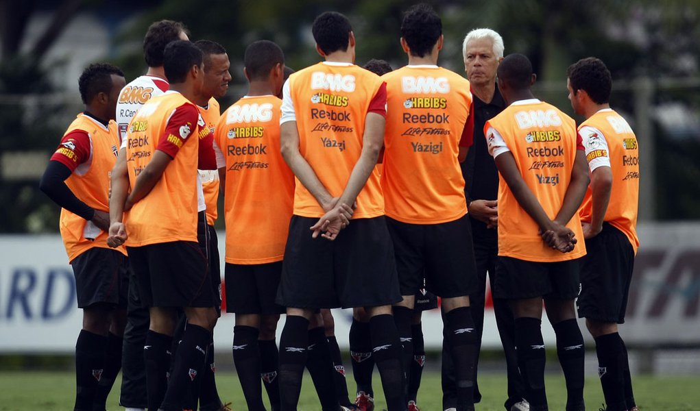 São Paulo perde vaga e tem que arrumar a casa