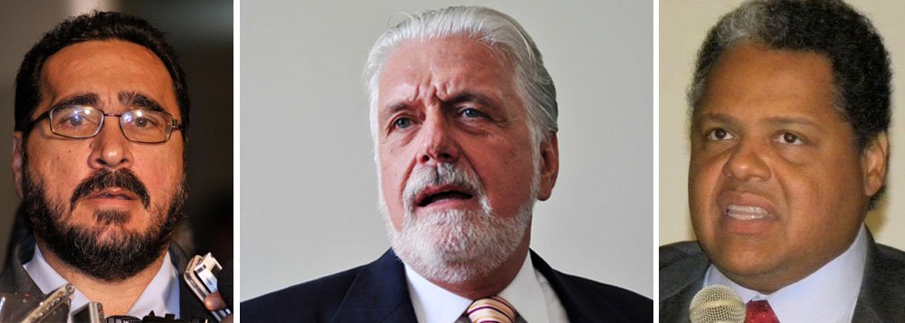 Wagner faz contrato de R$ 272 mi com ONG de aliado