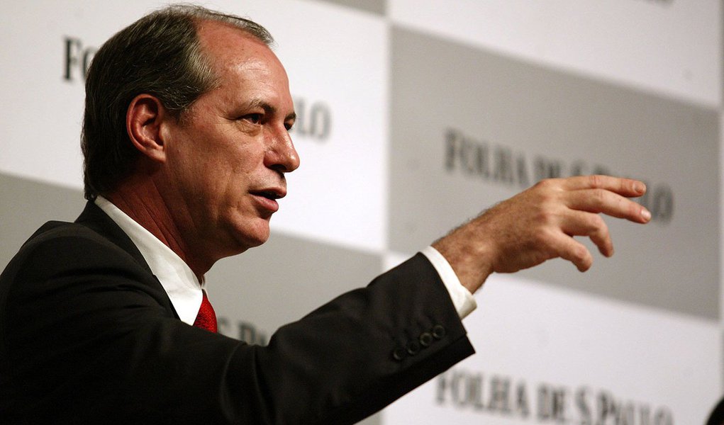 Ciro quer ideias e não "Chico, Manoel, rola-bosta" 