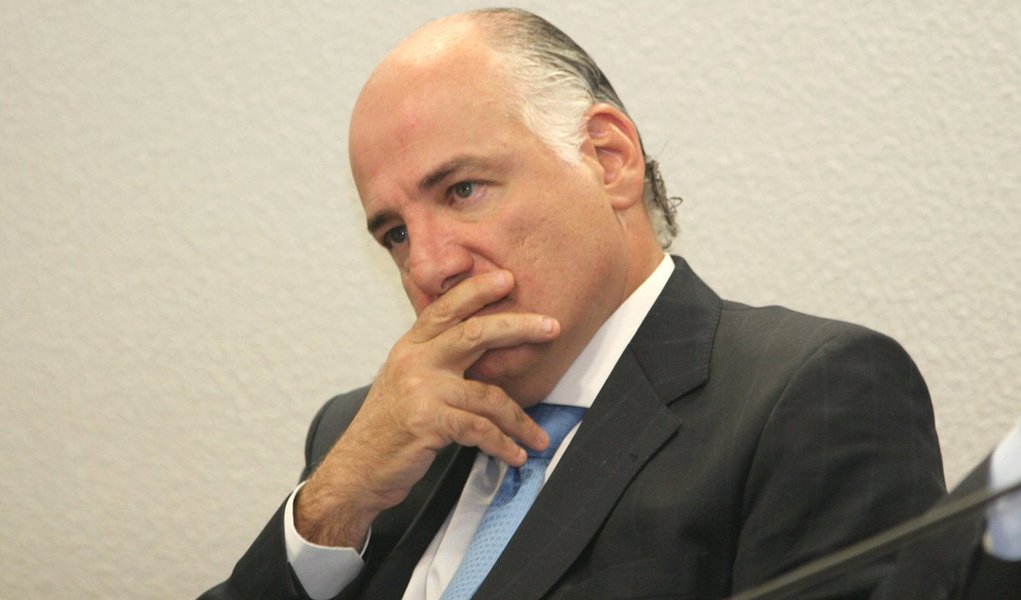 Ex-chefão da PF de FHC ataca PF da era Lula