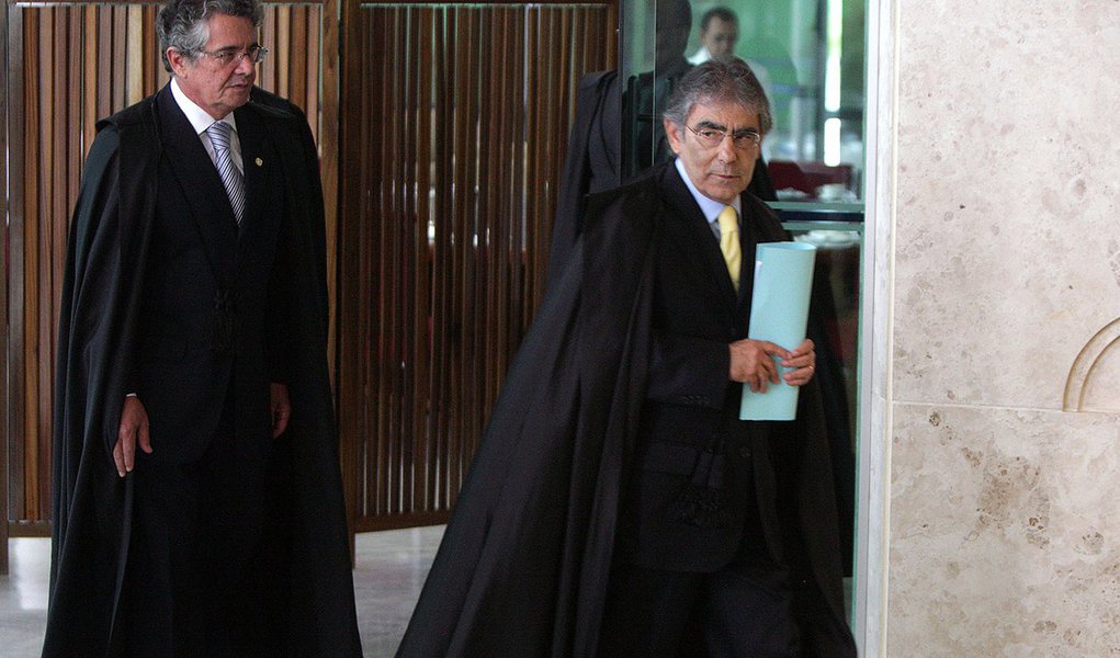 PSB convida ministro do STF para o Senado