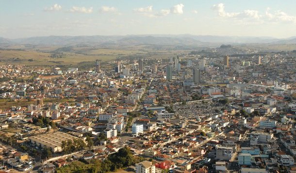 Na contramão do país, indústria avança em Pouso Alegre