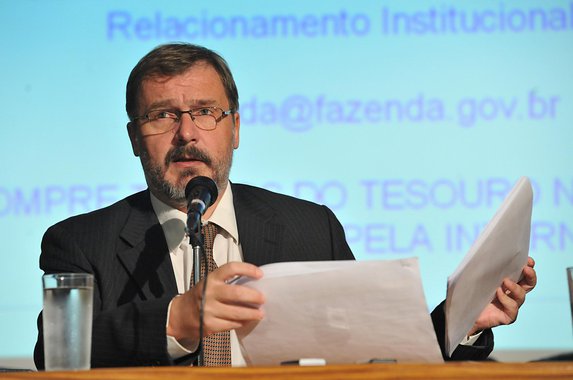 Gaúcho Augustín entra no núcleo político de Dilma