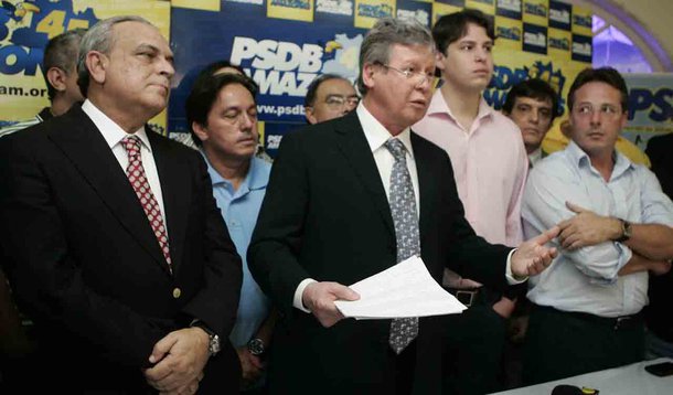 Arthur Virgílio oficializa candidatura em Manaus