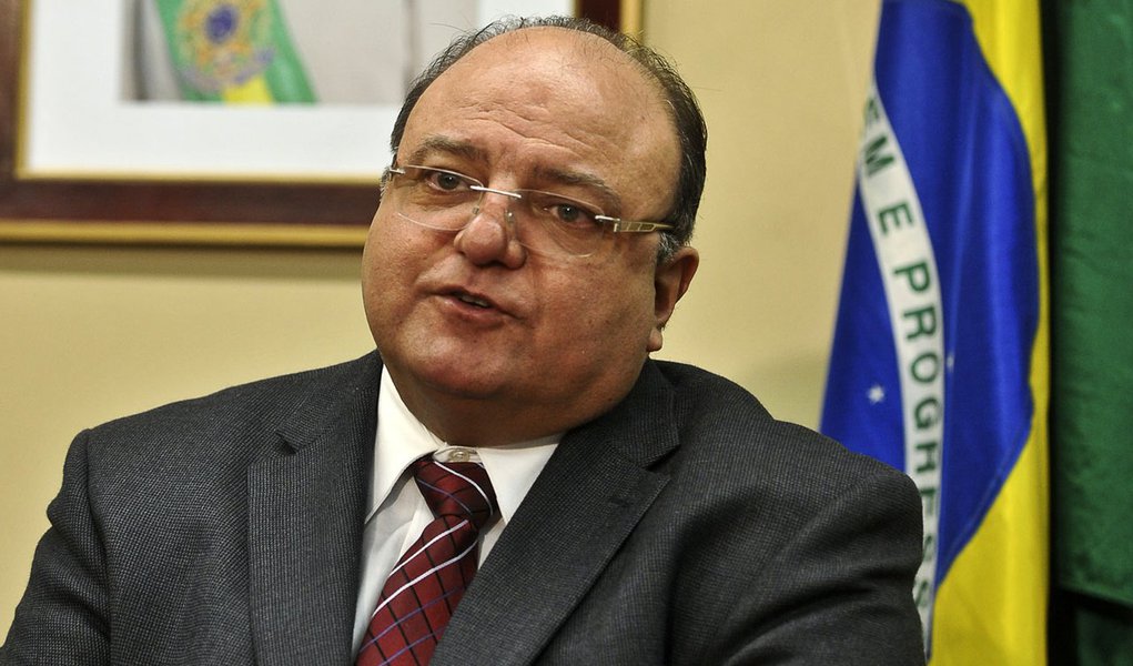 Vaccarezza defende Lupi como 'um homem honesto'