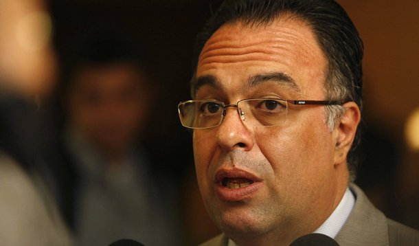 André Vargas aposta no afastamento de Lupi