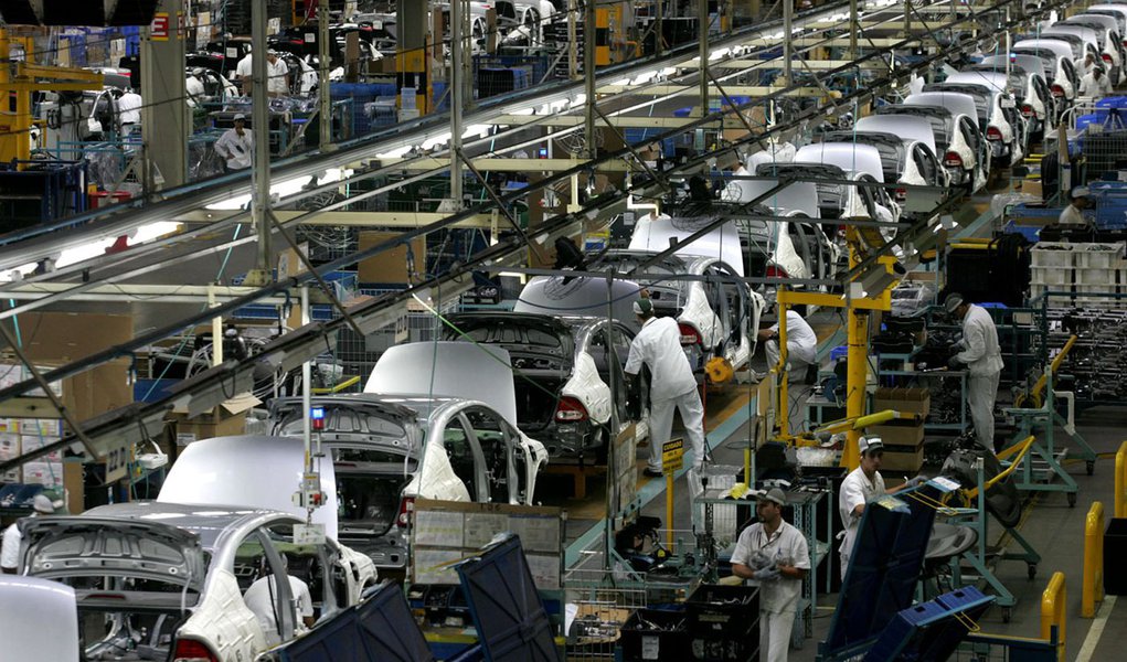 Montadoras a todo vapor no Brasil